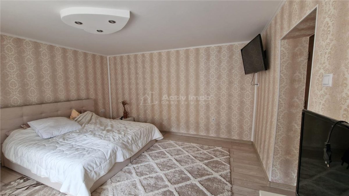 Resita Casa mare Dealul Mare pentru 2 Familii - foto 3