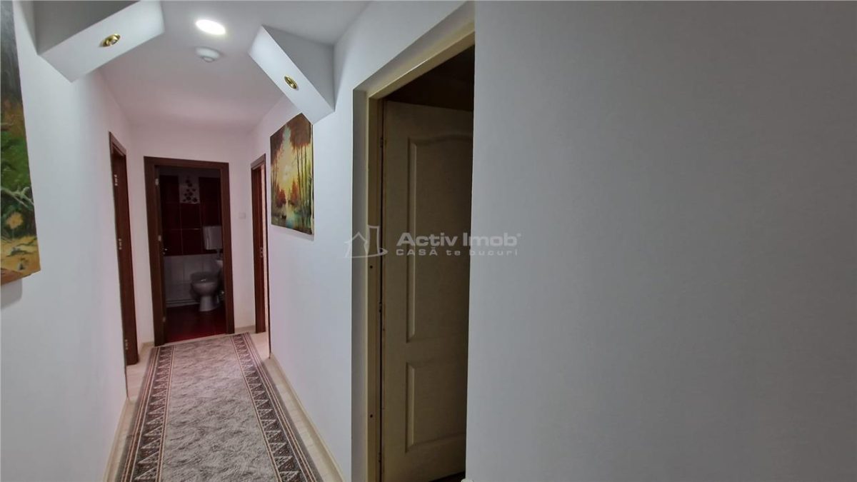 Resita Casa mare Dealul Mare pentru 2 Familii - foto 6