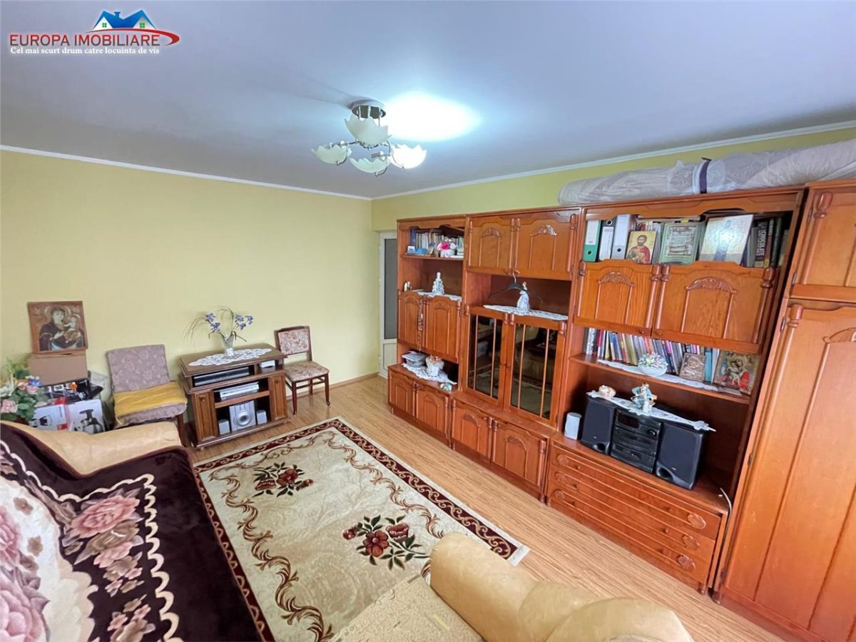 Apartament cu 2 camere de vanzare strada Podgoriilor- Tulcea - foto 2