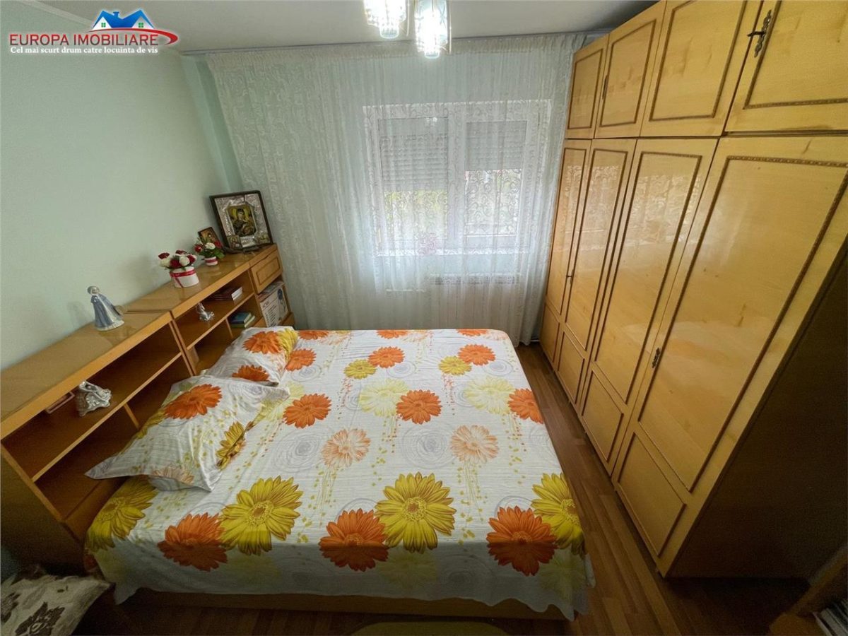 Apartament cu 2 camere de vanzare strada Podgoriilor- Tulcea - foto 4