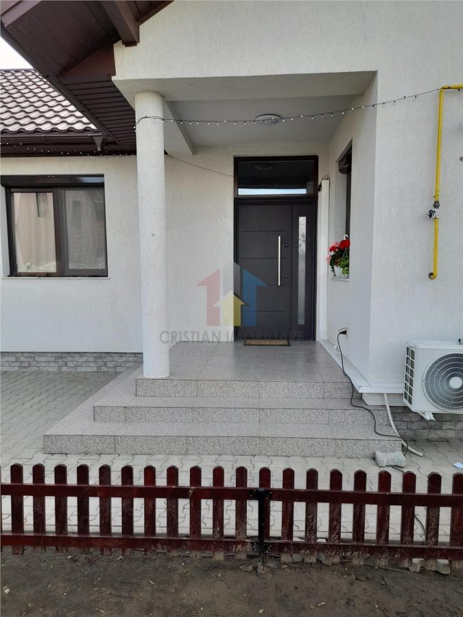 Vila P+M constructie 2020, pretabila doua famiili, teren 620 mp, Cazasu - foto 2