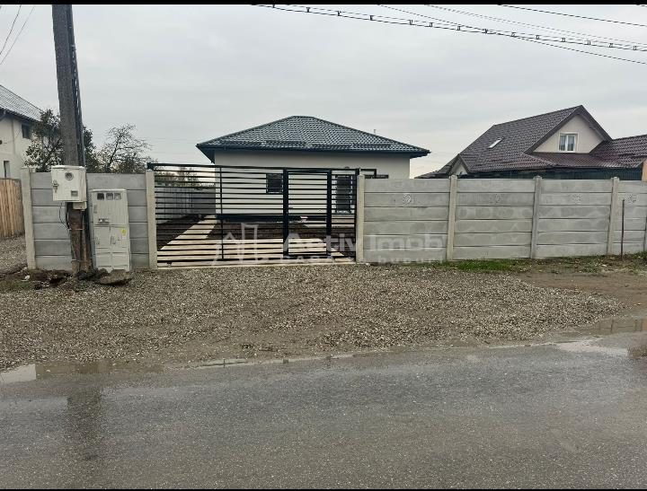 Casa individuala-3 camere-Toate utilitatile-Asfalt-STB-Mutare rapida - Mihailesti