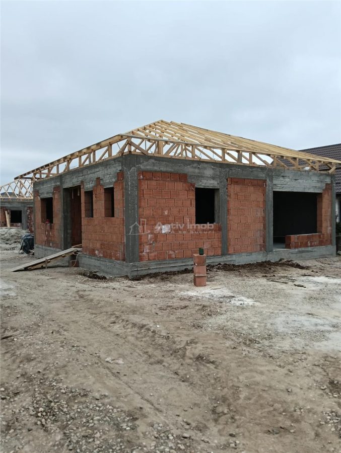 Casa individuala-3 camere-Toate utilitatile-Asfalt-STB-Mutare rapida - foto 22