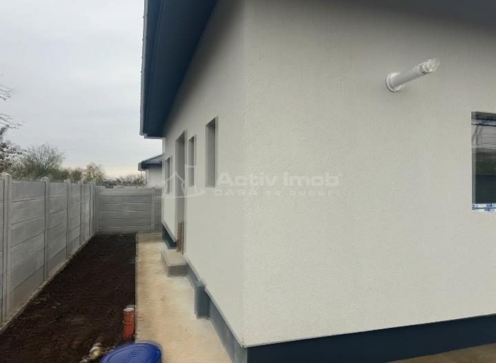 Casa individuala-3 camere-Toate utilitatile-Asfalt-STB-Mutare rapida - foto 6