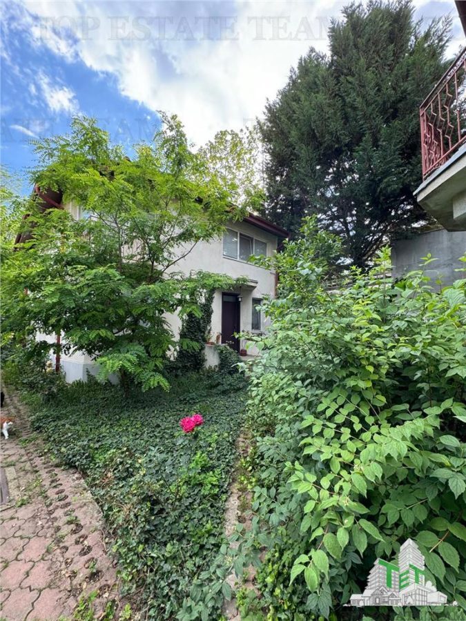 Lac Baneasa, Herastrau , proprietate compusa din 2 vile - foto 4