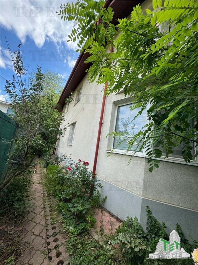 Lac Baneasa, Herastrau , proprietate compusa din 2 vile - foto 8