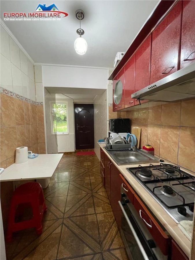 Apartament 3 camere de vanzare zona VEST Tulcea - foto 6