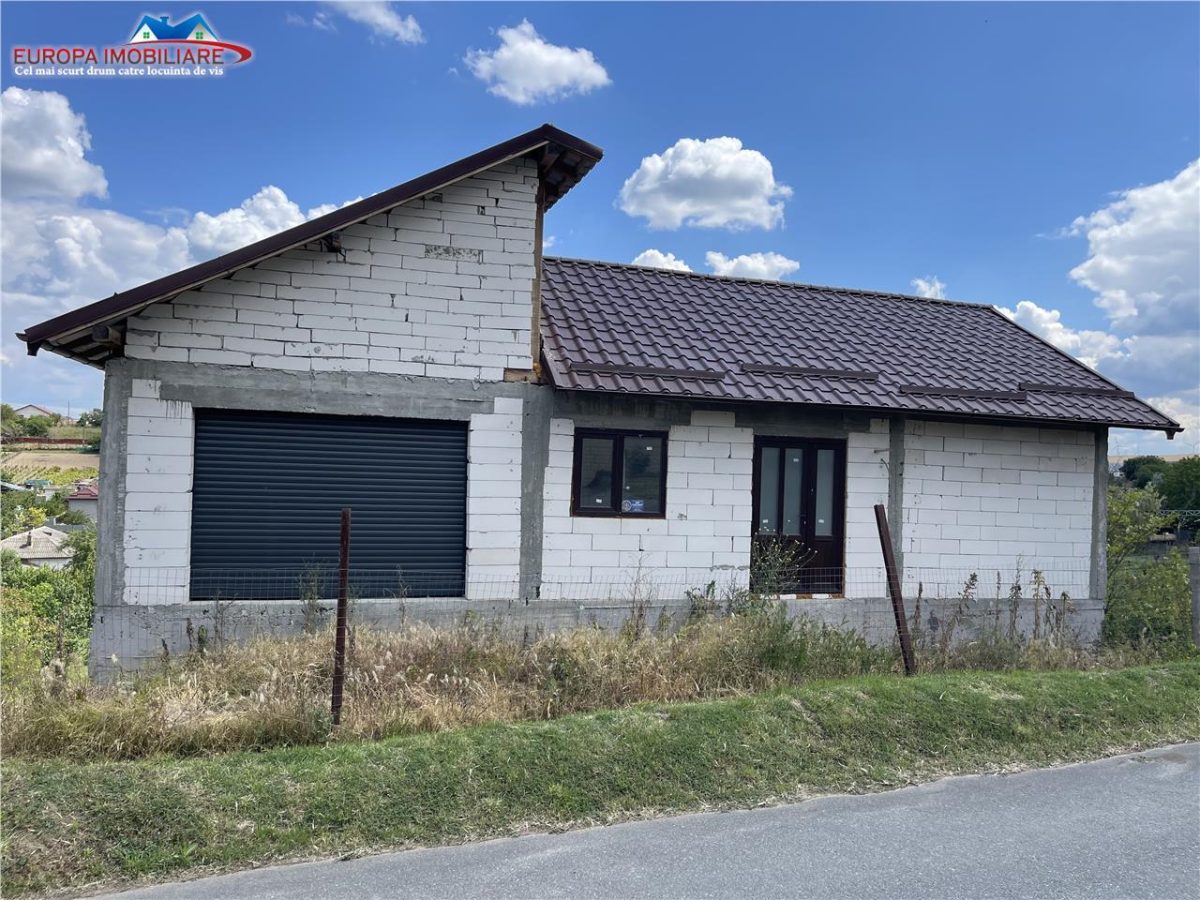 Casa de vanzare in localitatea Malcoci - foto 2