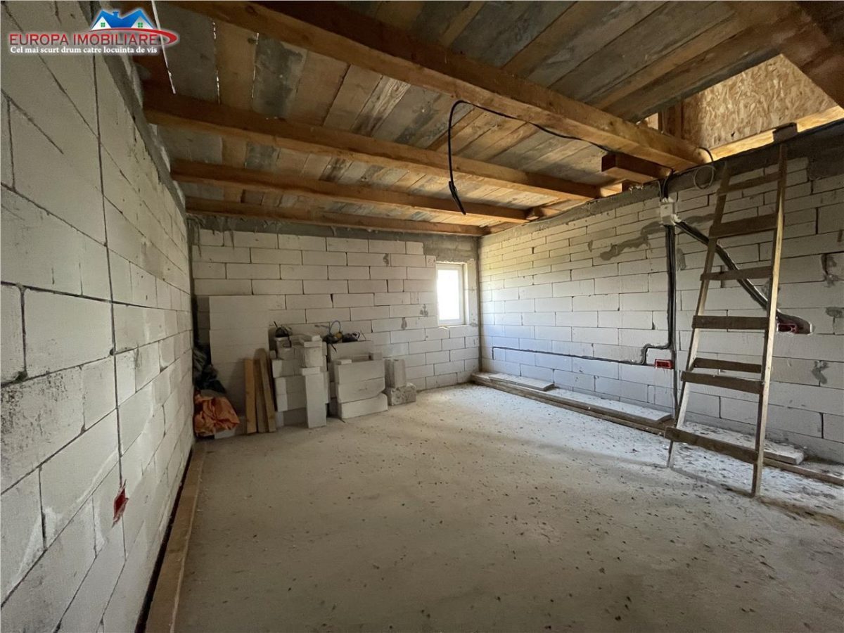 Casa de vanzare in localitatea Malcoci - foto 11