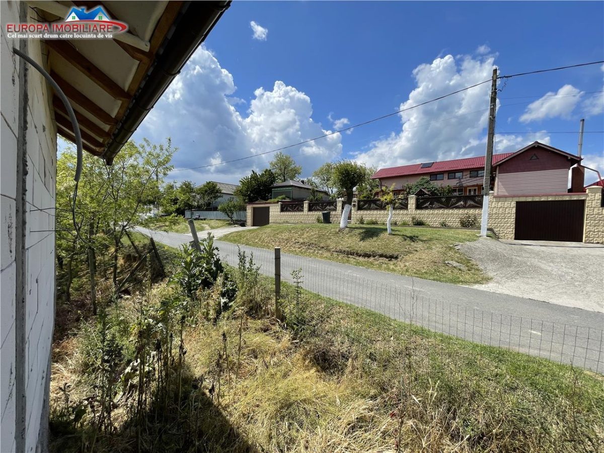 Casa de vanzare in localitatea Malcoci - foto 14