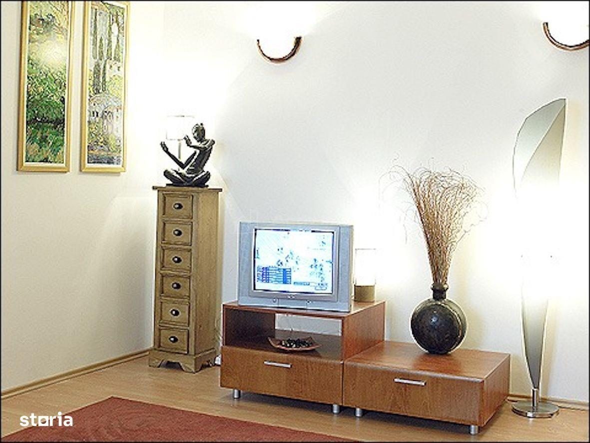 metrou Universitate - 2 camere - centrala bloc - foto 4