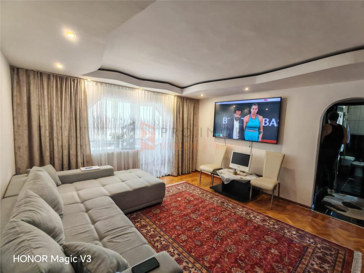 Apartament 3 camere confort 1 semidecomandat zona  Independentei - 