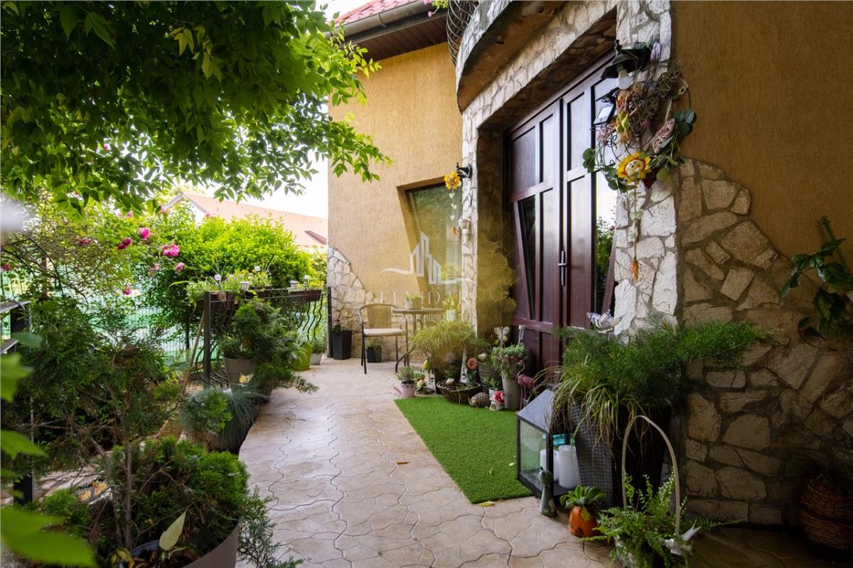 Ciarda Rosie - Casa individuala , 5 camere , 3 bai , teren 600mp - foto 3