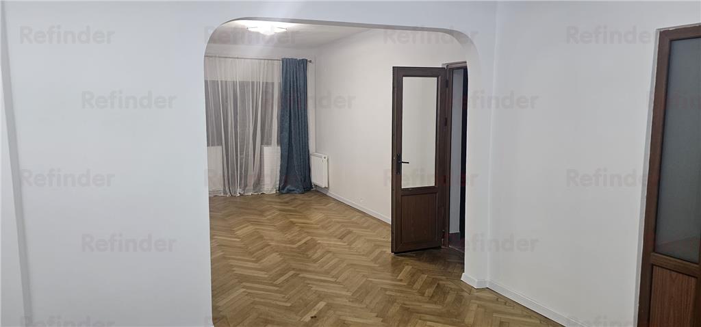 apartament 3 camere Piata Muncii, la 1 minut de gura de metrou, 90mp utili ,etaj 5/8, vedere spate, centrala proprie, lift, amenajat. - foto 6