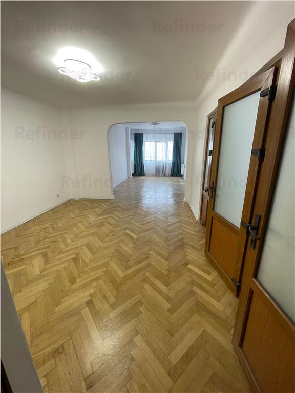 apartament 3 camere Piata Muncii, la 1 minut de gura de metrou, 90mp utili ,etaj 5/8, vedere spate, centrala proprie, lift, amenajat. - foto 9