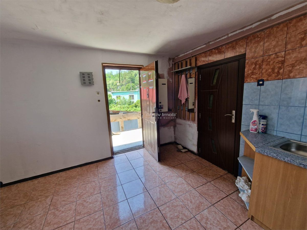 Resita Apt.Etj.1 Curte Comuna - foto 2