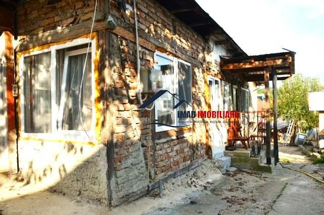 Vanzare Casa batraneasca in Targoviste - Exterior nord, Laculete. - foto 8