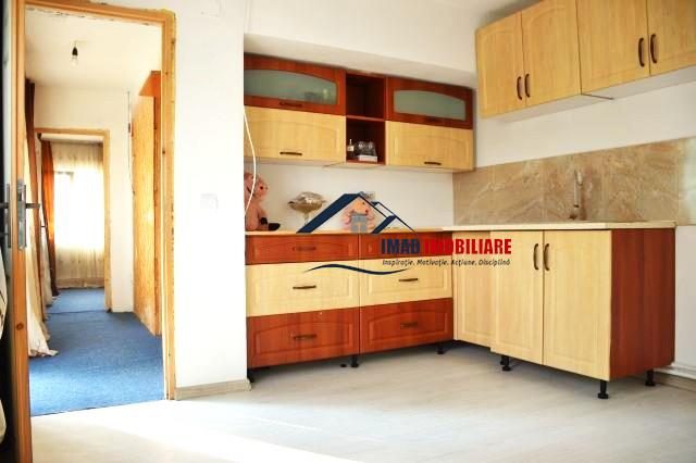 Vanzare Casa batraneasca in Targoviste - Exterior nord, Laculete. - foto 9