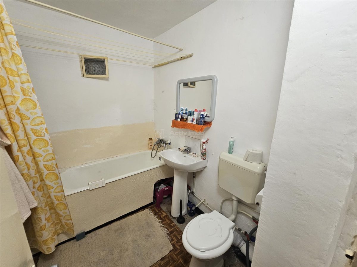 Resita, 3 Cam. Dec., Mobilat+Utilat, Parter Inalt, Micro 4 - foto 18