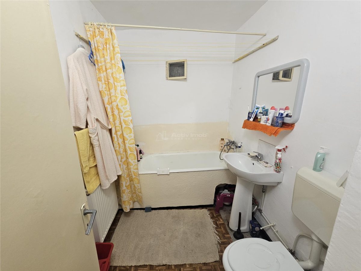 Resita, 3 Cam. Dec., Mobilat+Utilat, Parter Inalt, Micro 4 - foto 7