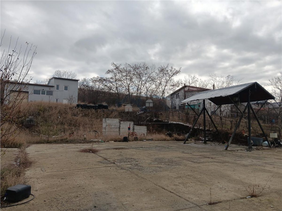 REDIU, teren 3350mp. intravilan cu utilitati trase, (dezv. imobiliara) - Rediu