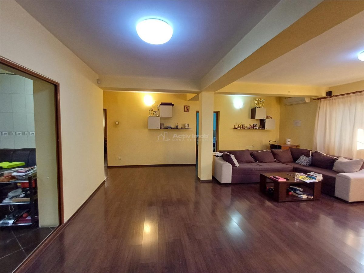 5 camere - 3 bai - 200 mp utili - teren 920 mp - Domnesti - Craitei - foto 2