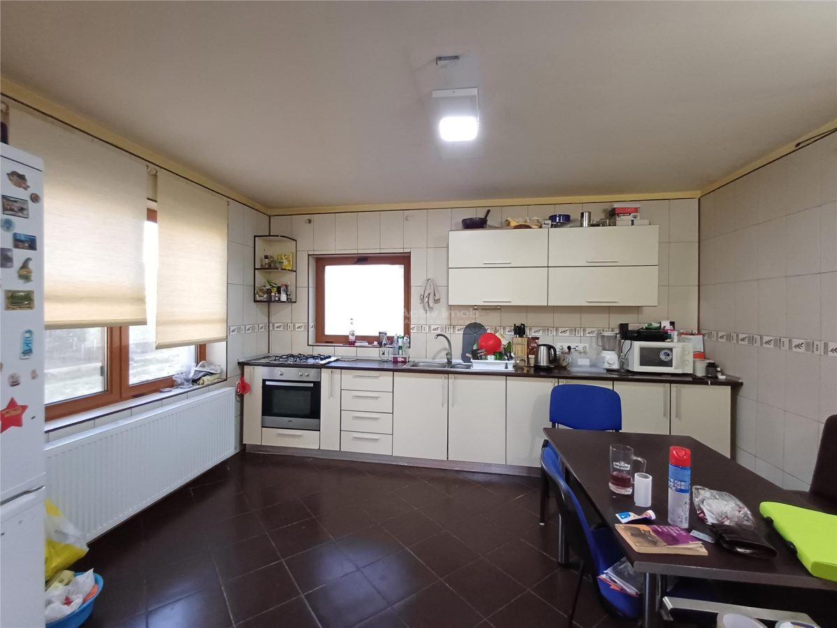 5 camere - 3 bai - 200 mp utili - teren 920 mp - Domnesti - Craitei - foto 4