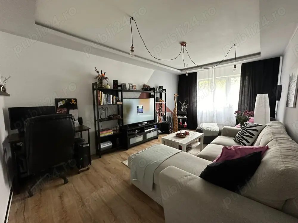 Decomandat cu 3 camere lingă Piața Verde - foto 3