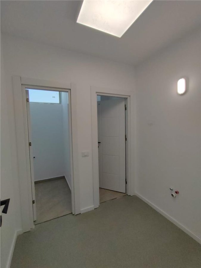 Chitila-gara - Hala 432 mp, cu birouri, curte individula-toate utilitatile - foto 11