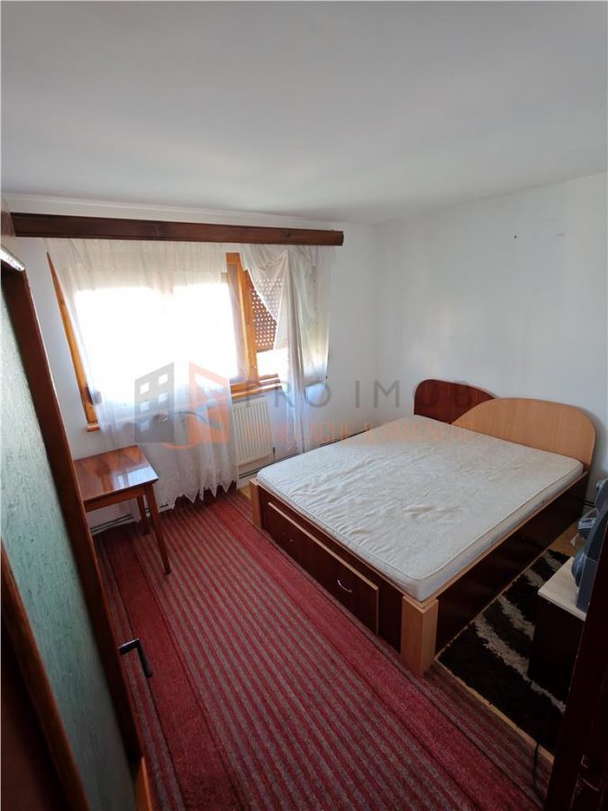 EXCLUSIVITATE! Apartament 3 camere cf 1 semidecomandat zona Micro 5 - 