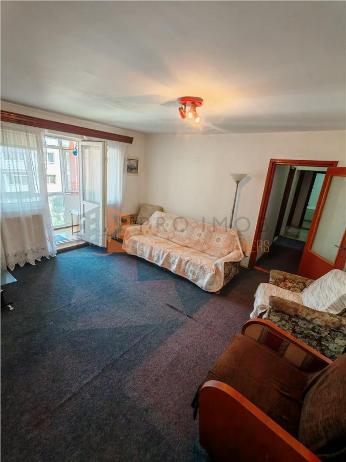 EXCLUSIVITATE! Apartament 3 camere cf 1 semidecomandat zona Micro 5 - foto 4