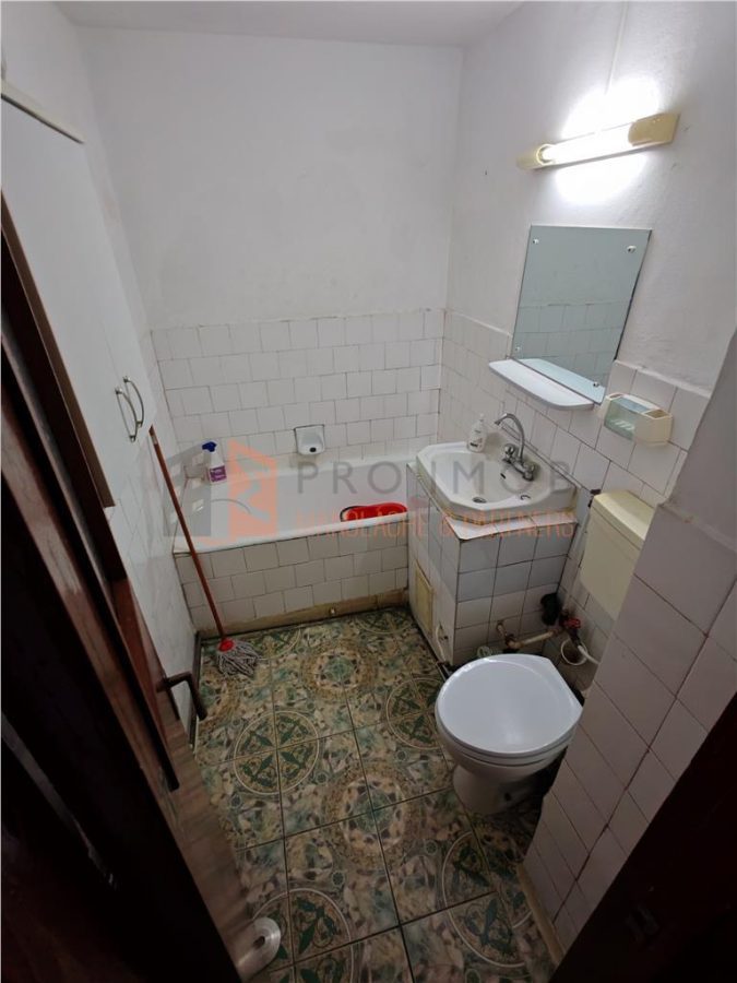 EXCLUSIVITATE! Apartament 3 camere cf 1 semidecomandat zona Micro 5 - foto 9