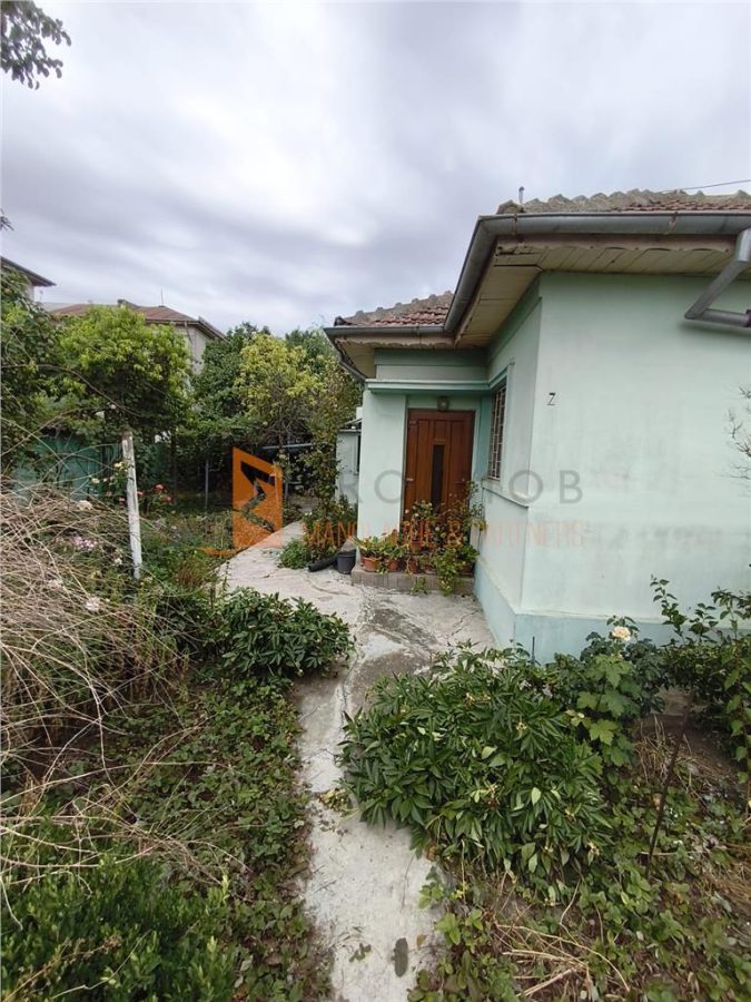 Casa tip parter zona Centru - 