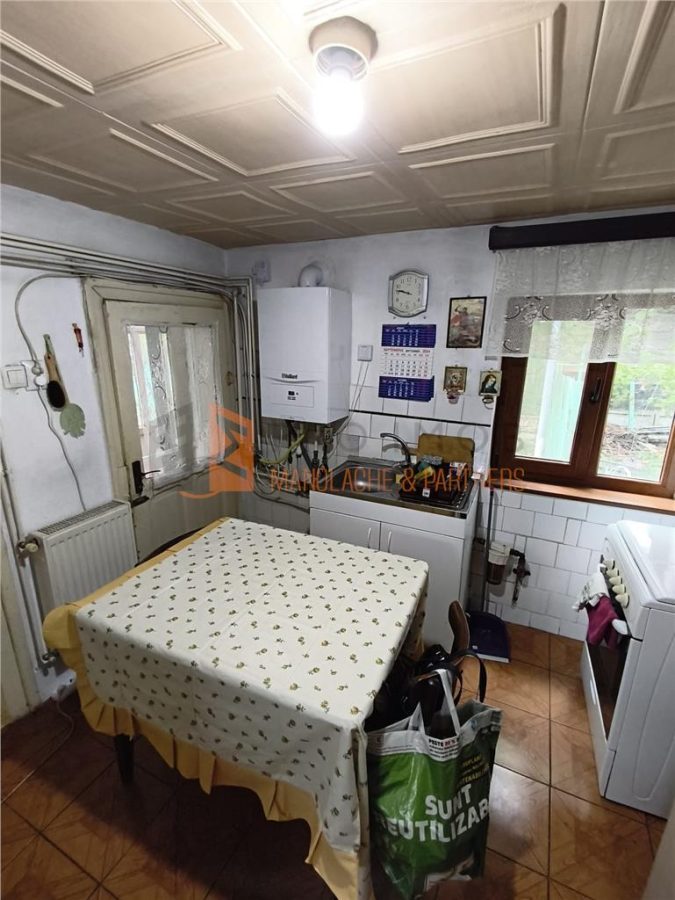 Casa tip parter zona Centru - foto 12