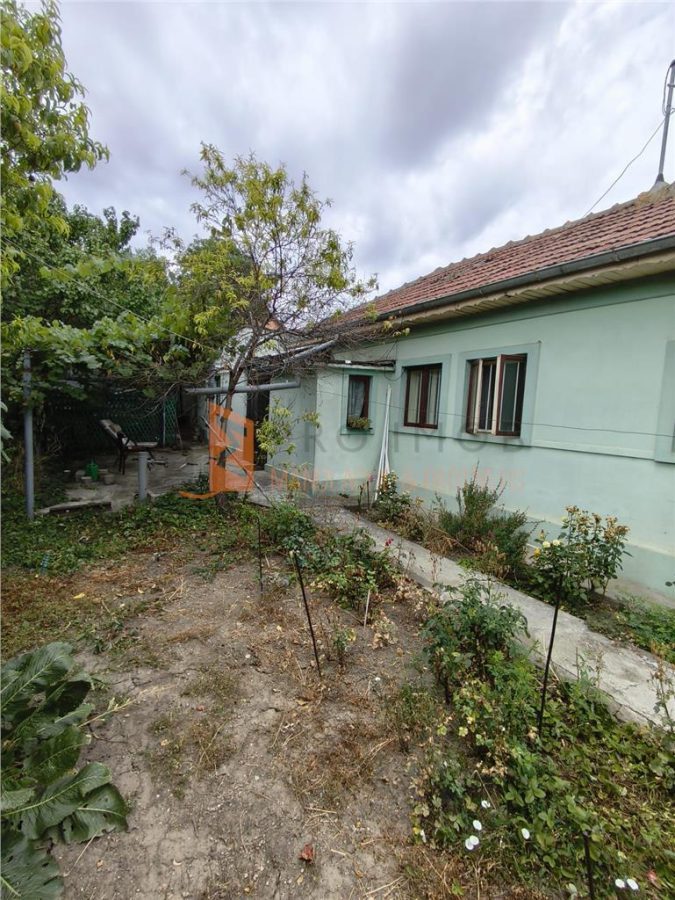 Casa tip parter zona Centru - foto 4