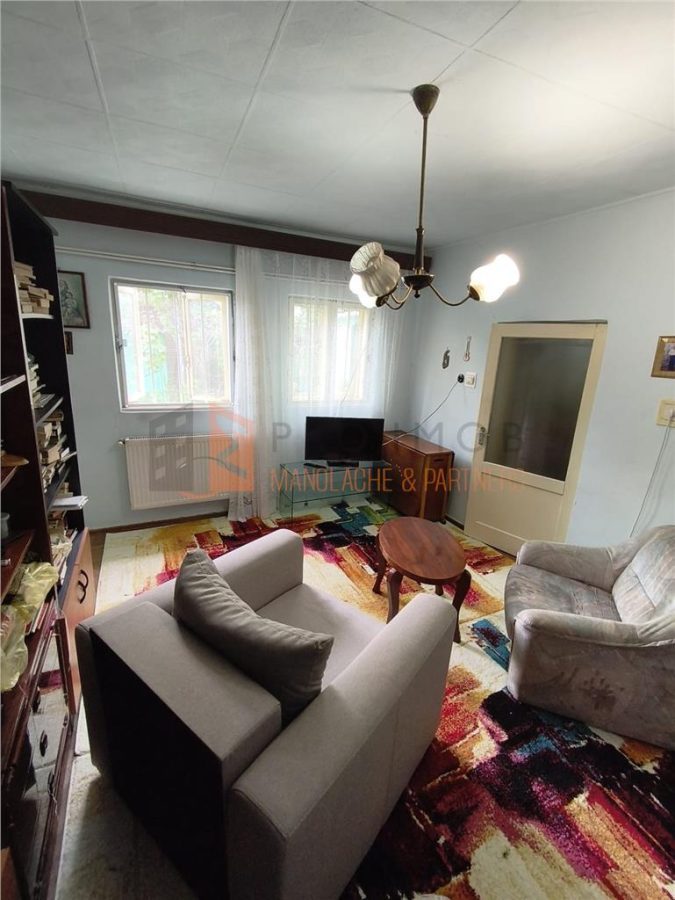 Casa tip parter zona Centru - foto 8