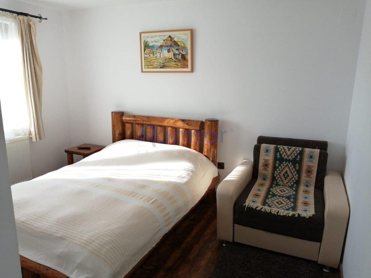 Vila/Pensiune cu 12 camere teren de 2.000 mp de vanzare in Campulung Muscel Arges - foto 12