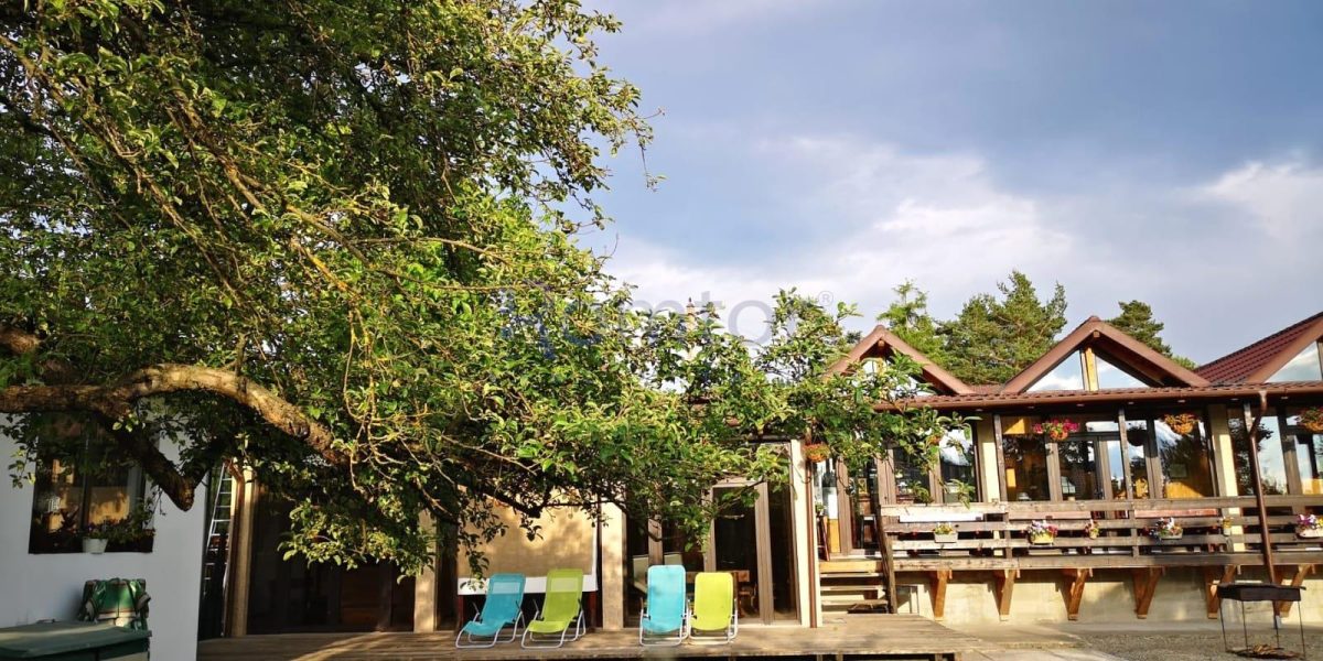 Vila/Pensiune cu 12 camere teren de 2.000 mp de vanzare in Campulung Muscel Arges - foto 3