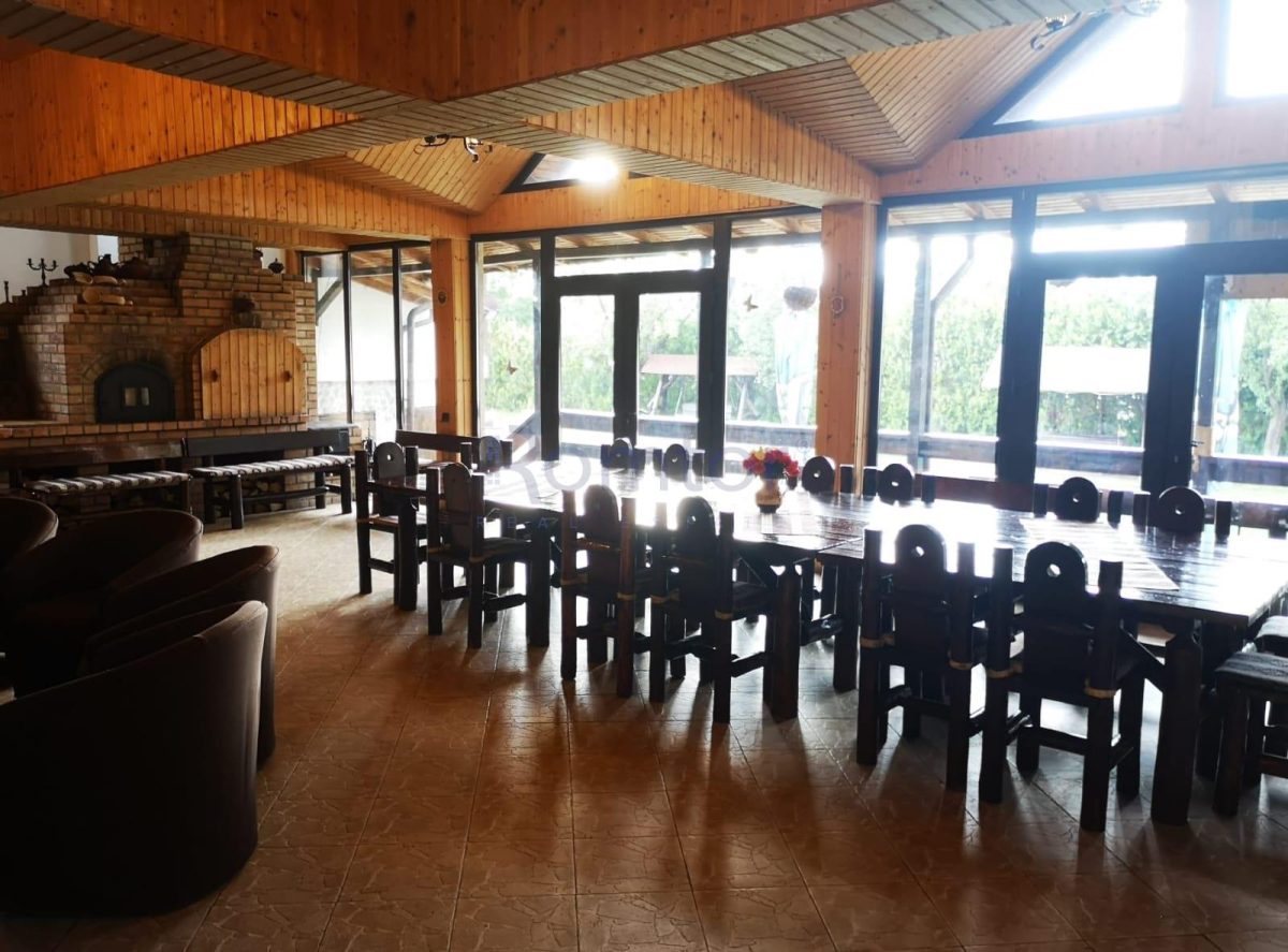 Vila/Pensiune cu 12 camere teren de 2.000 mp de vanzare in Campulung Muscel Arges - foto 8