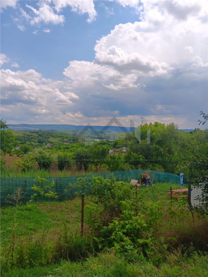 OCAZIE! Ciurbesti TEREN 700mp cu AUT. de CONSTRUCTIE casa parter si utilitati - Ciurbesti