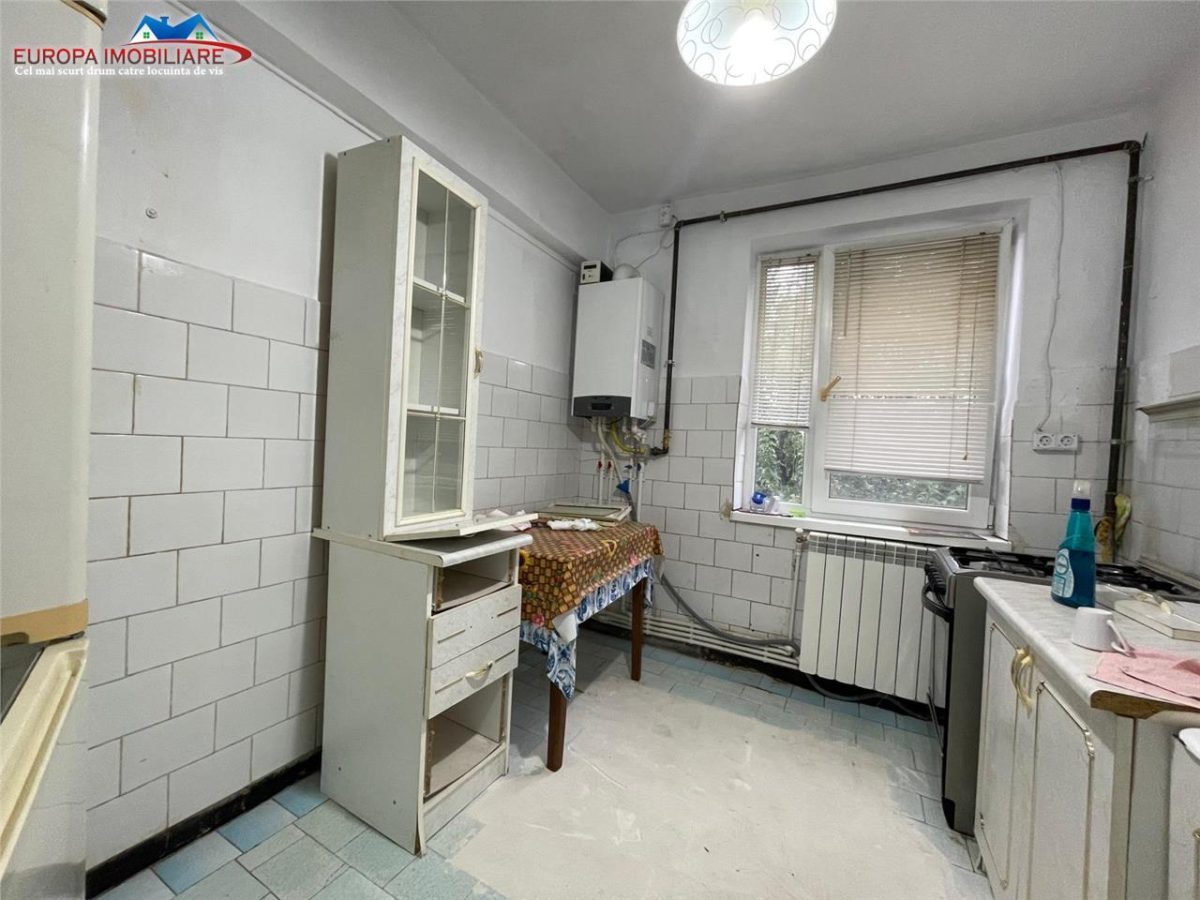Apartament cu 2 camere de vanzare zona centrala Tulcea - foto 5