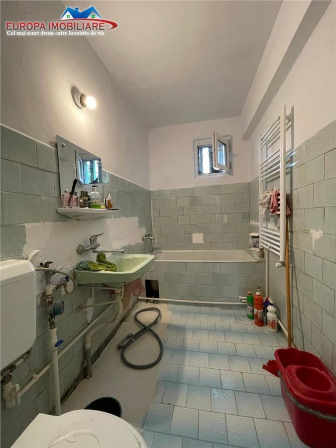 Apartament cu 2 camere de vanzare zona centrala Tulcea - foto 8