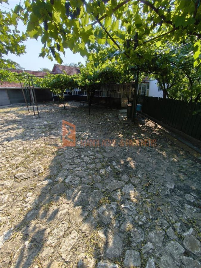 Casa tip parter cu teren generos zona Clondiru - foto 17