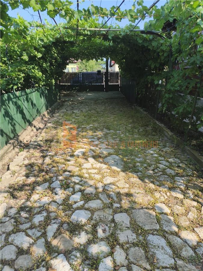 Casa tip parter cu teren generos zona Clondiru - foto 22