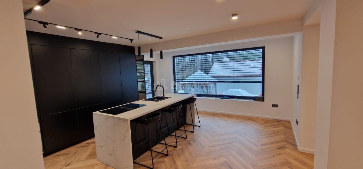 Resita,Vila noua,tot modern cu teren 1400 mp.C Caransebesului Km.4.Comision ZERO Cumparator - foto 8