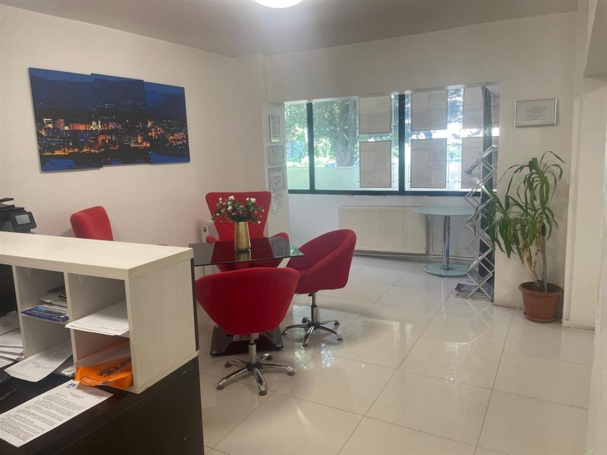 Spațiu comercial zona centrala Bacău - foto 5