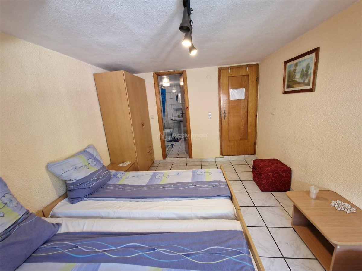 Resita Vila si Pensiune P+2+Mansd.827 Mp.Comision ZERO Cumparator - foto 11