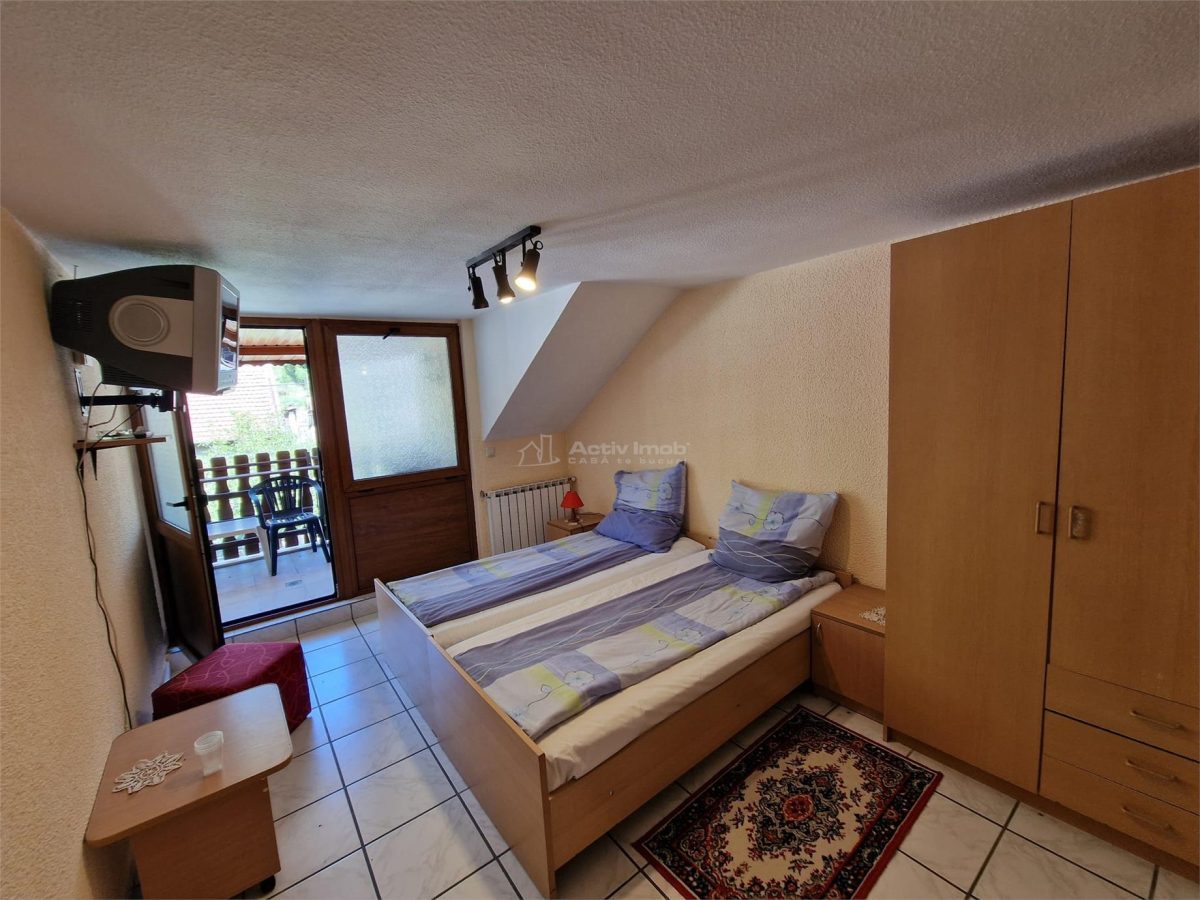 Resita Vila si Pensiune P+2+Mansd.827 Mp.Comision ZERO Cumparator - foto 19