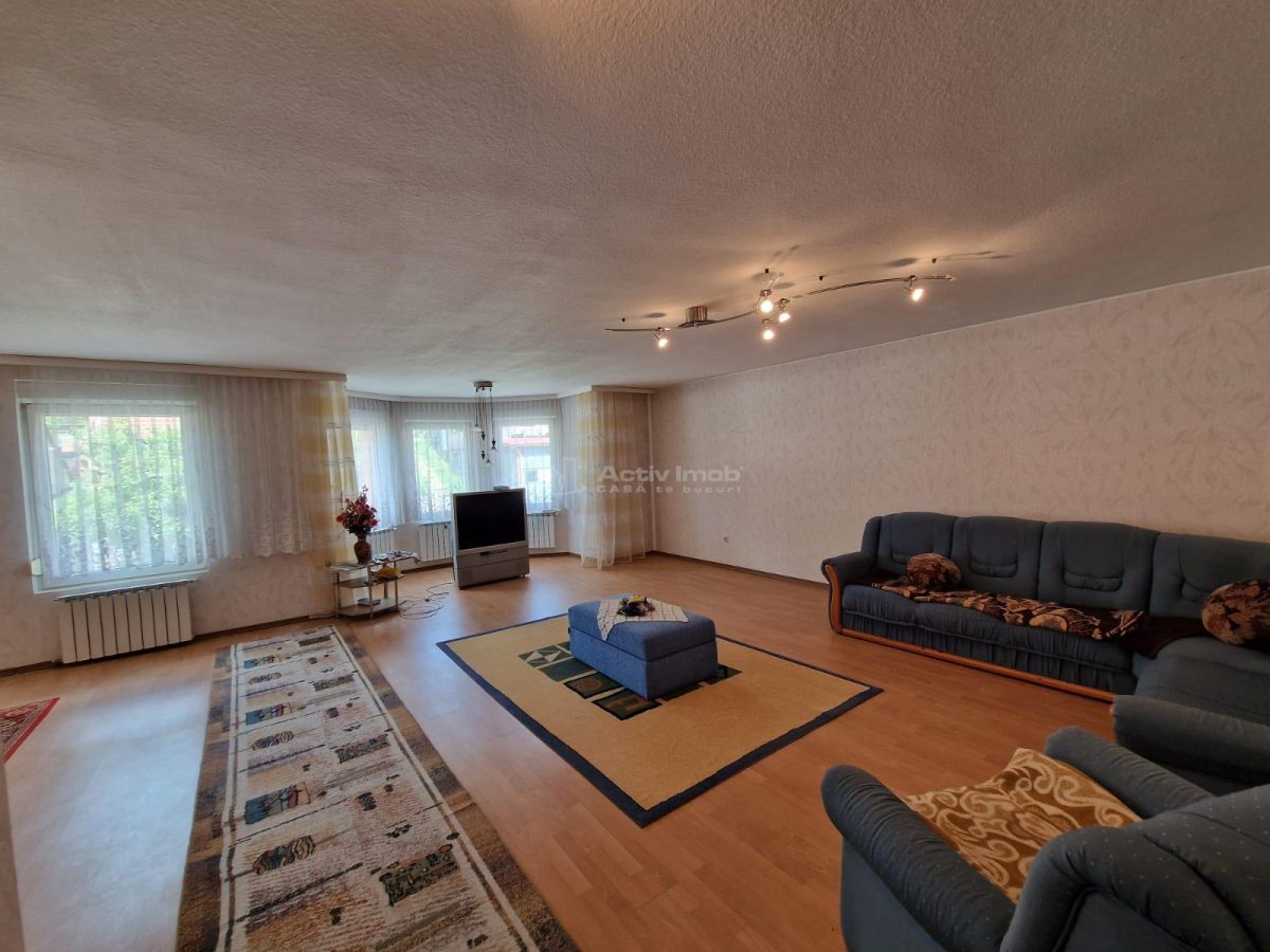 Resita Vila si Pensiune P+2+Mansd.827 Mp.Comision ZERO Cumparator - foto 6