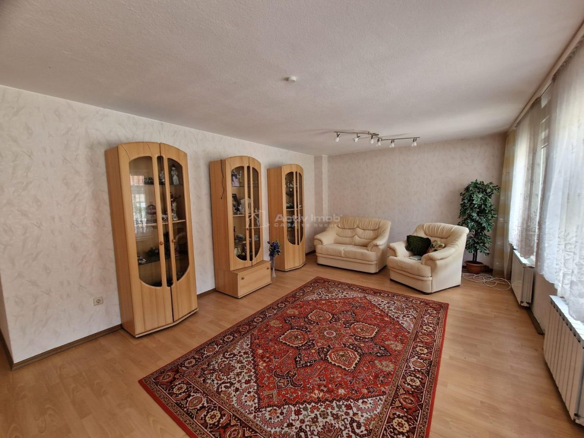 Resita Vila si Pensiune P+2+Mansd.827 Mp.Comision ZERO Cumparator - foto 7